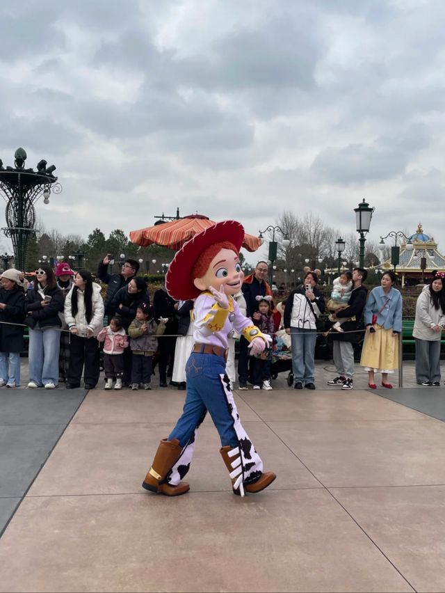 First Rides, Big Smiles: A Child’s Day Out at Shanghai Disneyland