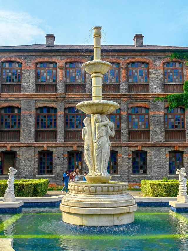 📍First Stop in Zhenjiang – Timeless Beauty at Xijin Ferry Street!