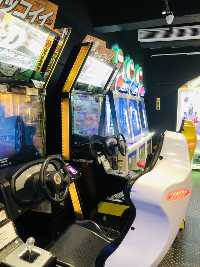 夜市中的遊戲機中心👍👍👍