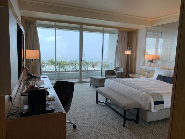 🏙️ Marina Bay Sands Stay – Spacious Comfort with Stunning Views