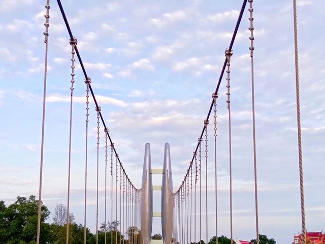 สะพานแขวนวัดใหญ่ สมุทรสงคราม สะพานแขวนวัดใหญ่ สมุทรสงคราม