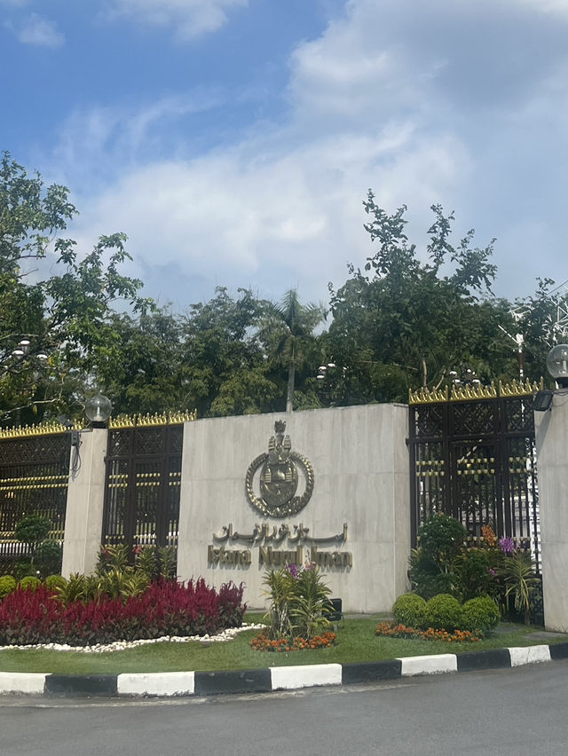 🇧🇳✨ Brunei Royal Palace Visit – Glimpse into Regal Grandeur