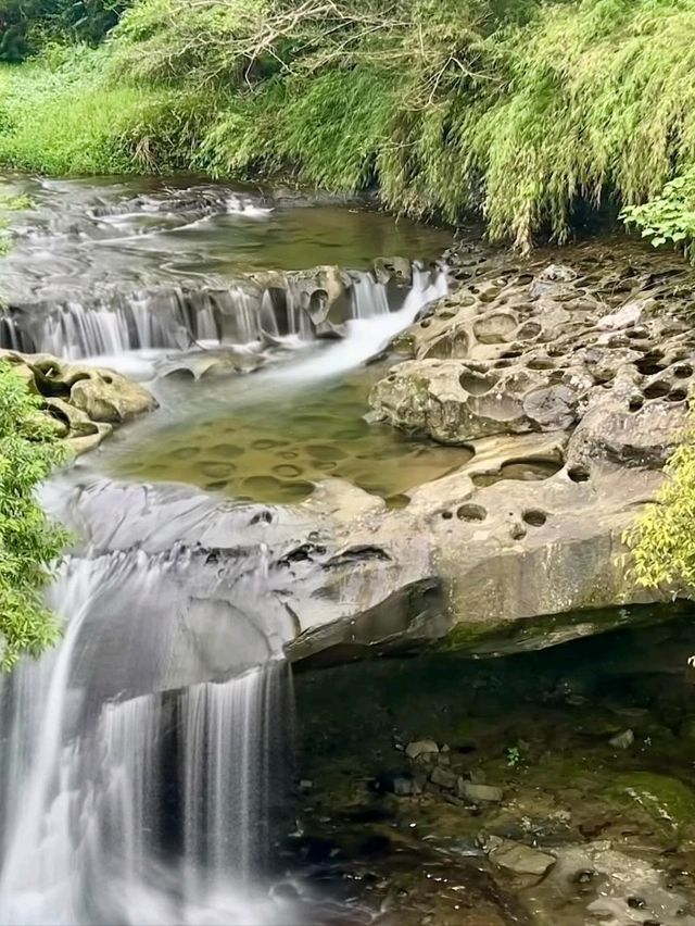 Chasing Views at Shifen Waterfall