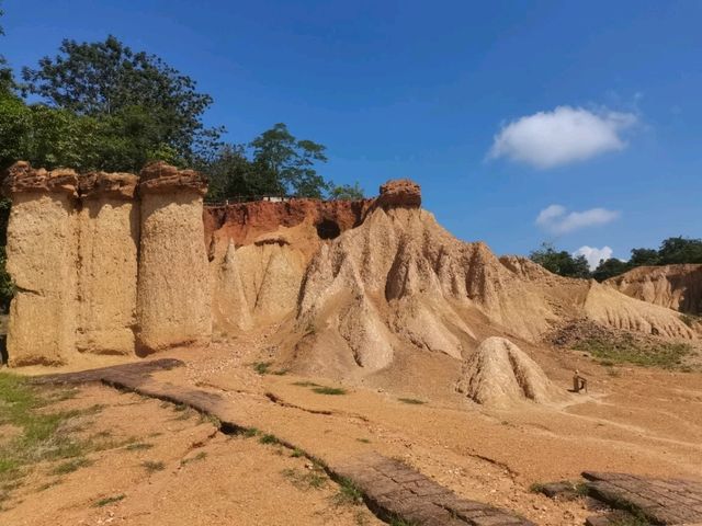 แพะเมืองผี จ.แพร่ แพะเมืองผี จ.แพร่