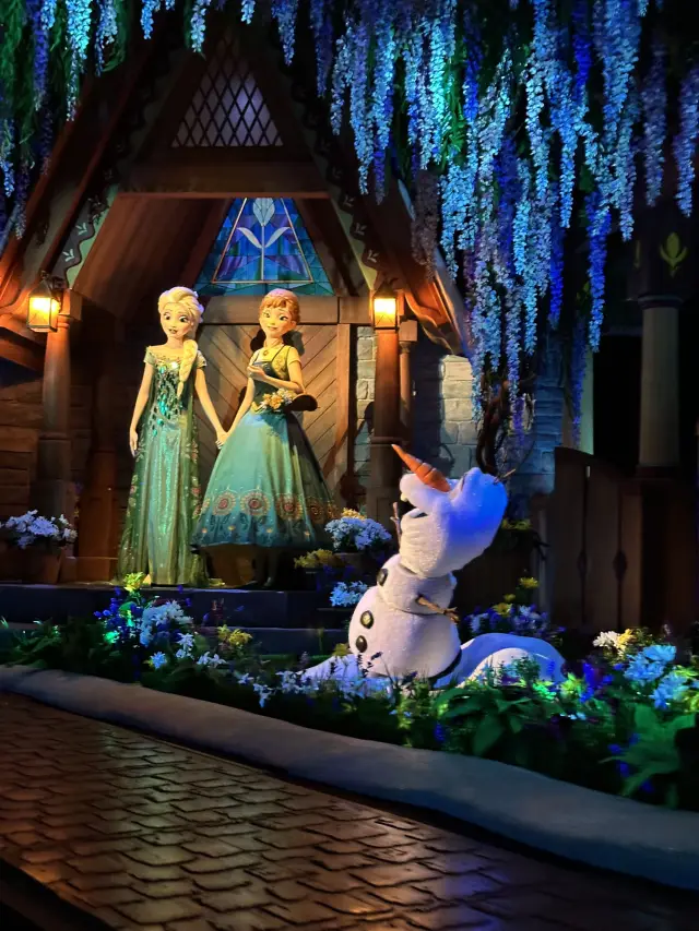 颱風🌀過境期間前往「香港迪士尼樂園」體驗推薦👍