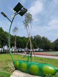 一座太陽、月亮與地球的遊樂場#崁頂共融遊戲場(崁頂公園)屏東縣崁頂鄉