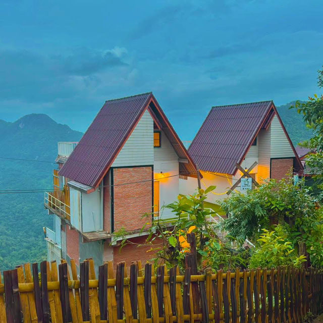 ที่พักผาฮี้ที่วิวโคตรสวย นอนแช่อ่างน้ำฟินๆ ⛰️🛁