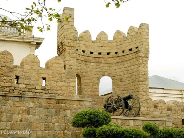 【アゼルバイジャン】世界遺産「城壁都市バクー、 シルヴァンシャー宮殿、 及び乙女の塔」