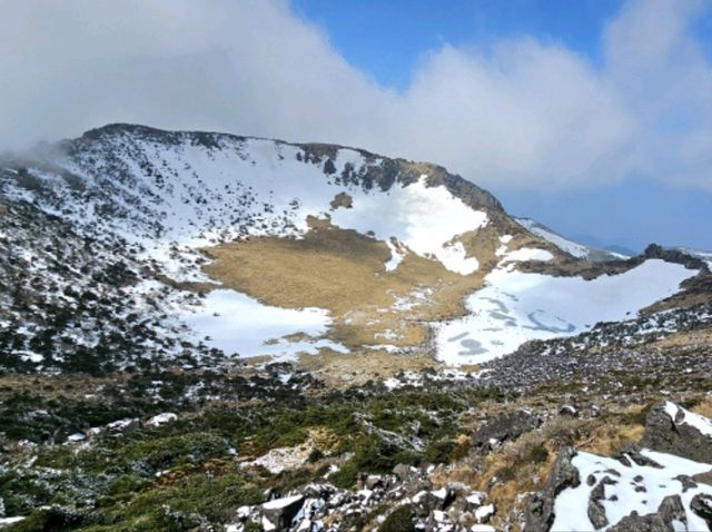 🏞️ 한라산 국립공원 – 제주의 심장을 품은 하늘정원