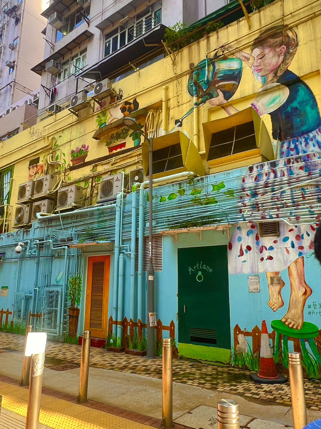 Artlane 📍Art in Sai Ying Pun, Hong Kong  Artlane 📍Art in Sai Ying Pun, Hong Kong