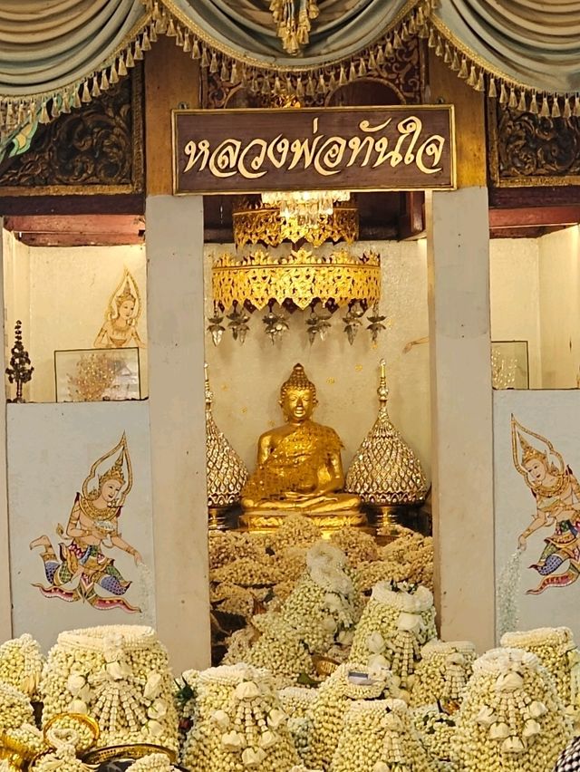ชวนกันไหว้สาที่วัดพระธาตุดอยคำ 🙏 ชวนกันไหว้สาที่วัดพระธาตุดอยคำ 🙏