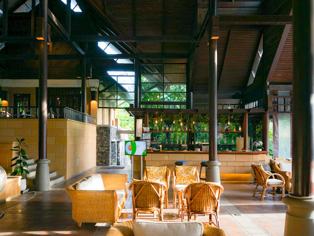 Pool Villa ไทยคลาสสิค สวรรค์ริมทะเลสมุย