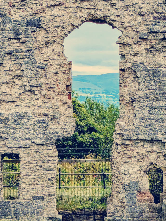 Echoes of Courage: A Solo Journey to Castell Dinbych (Denbigh Castle)