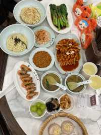 夜晚建築燈海下的人文風景🌃