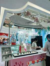 🎄 Festive Finds at One Utama Old Wing: Your Christmas Gift & Photo Spot!