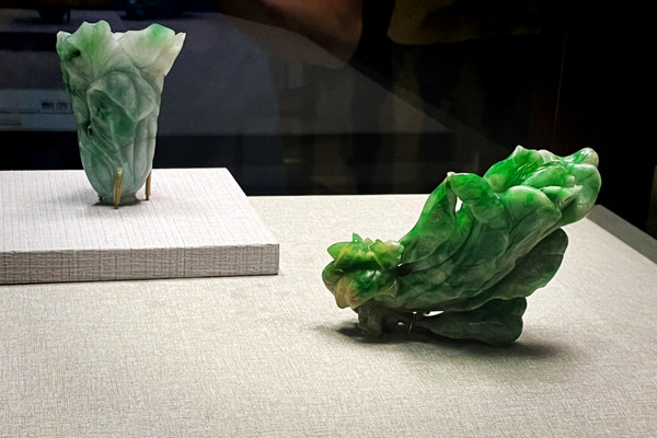 天への畏敬と事物の探求：国立故宮博物院所蔵の翡翠工芸品展 - 翡翠