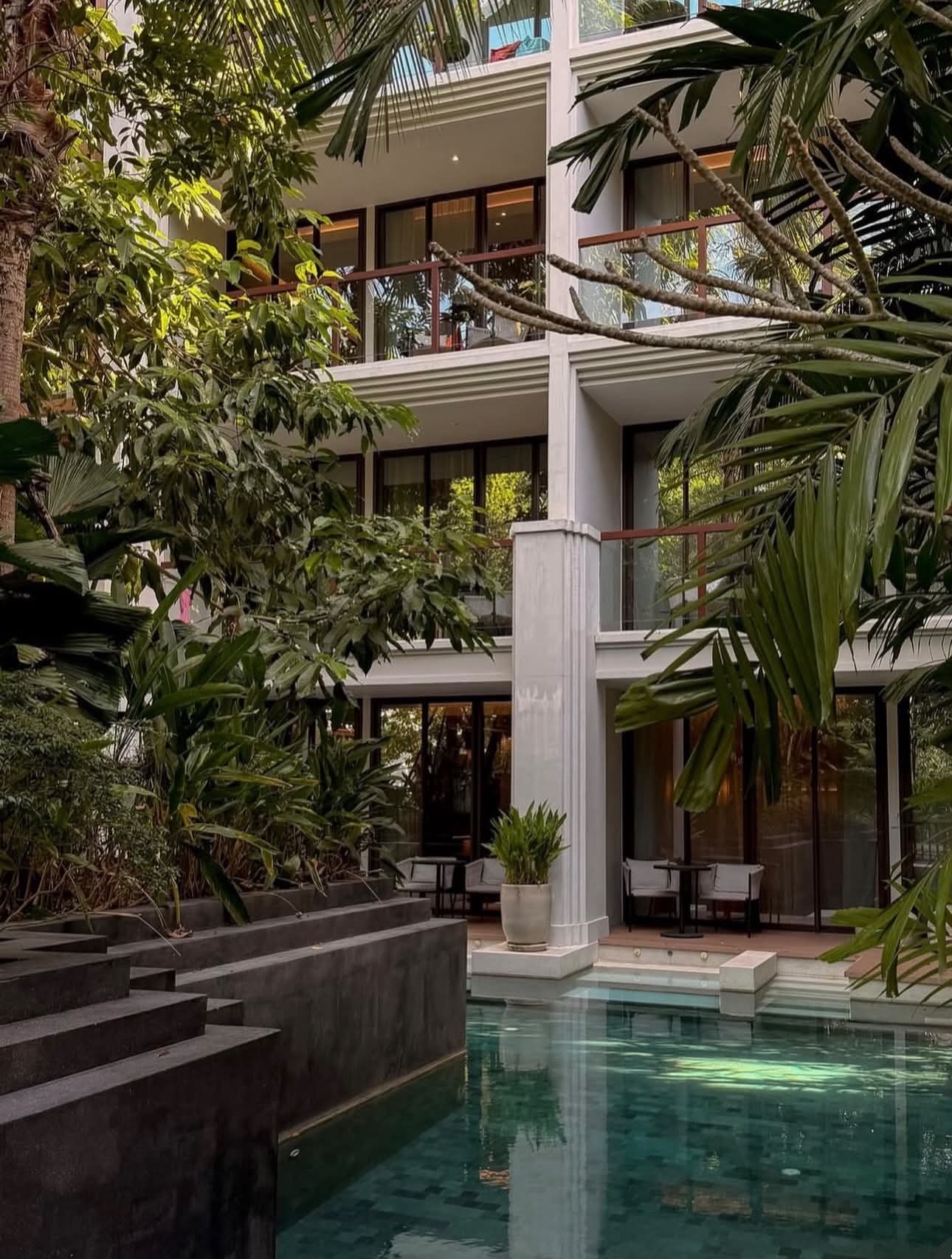 If you're looking for a beautiful tropical vacation in Phuket, consider the InterContinental Phuket Resort on Kamala Beach 🥰

The grounds are immersed in greenery: palm trees, tropical plants, cozy paths, and beautiful nooks where you just want to stroll and enjoy the atmosphere 🌴✨

And most importantly, Kamala Beach is nearby, so you can combine a beautiful resort vacation with the sea and beach.

📍 Kamala Beach, Phuket, Thailand

Save this hotel for your next trip to Phuket ❤️

#Phuket #Kamala #KamalaBeach #InterContinentalPhuketet #PhuketResort #Phuket #Thailand #PhuketHotels #ThailandVacation #Tripcom