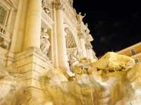 The beautiful Trevi Fountain ⛲️ 