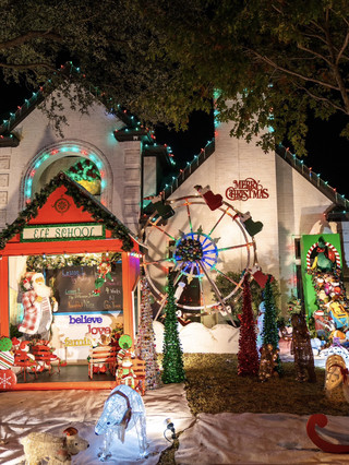 Best Street for Christmas Lights