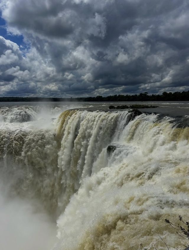 Все водопады Игуасу: Подробный гид по Национальному парку в Аргентине.