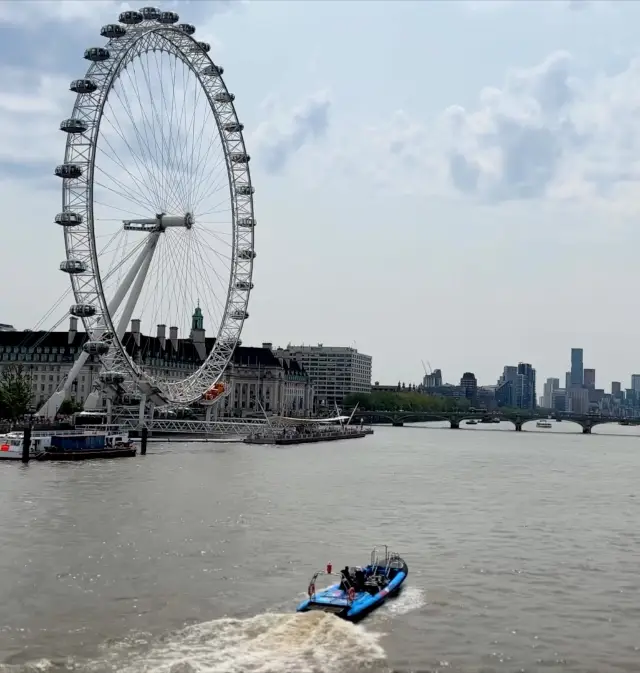 Boats on the Thames!