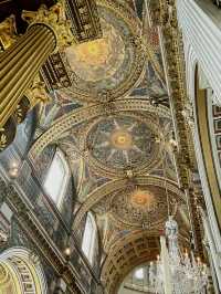 Take a tour of St Paul’s Cathedral, London!