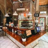 Tuku Coffee Shop.