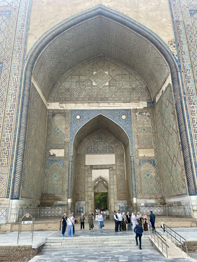 The Bibi-Khanym Mosque