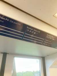 공항 터미널 건물로 이동할때 타는 스카이 라인