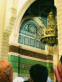 🏛 Discover the Spiritual Beauty of Medina’s Architecture 🌙✨