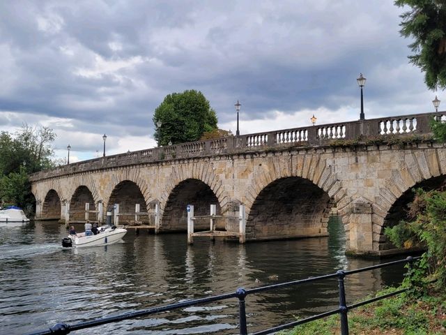 Maidenhead: A Riverside Getaway Just Outside London 