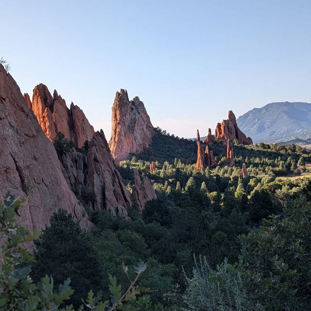 🌄✨ Garden of the Gods: Colorado’s Majestic Wonderland ✨🌄   