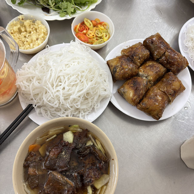 How I spent 1 day in Hanoi as a Foodie 🤤