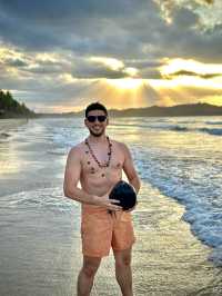 Pig Beach in Palawan: Yes, You Can Swim With Pigs in the Philippines