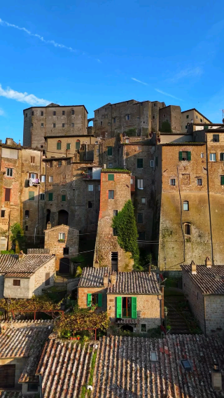  Carved in Time – Sorano, Italy