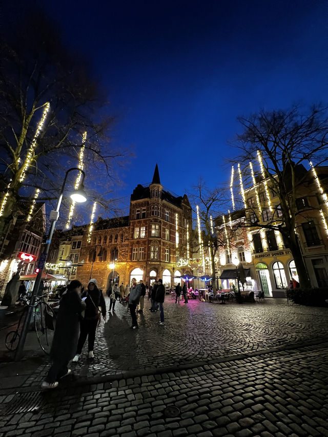 🏰✨ Aachener Dom – Germany’s First UNESCO World Heritage Site and the Heart of European History ✨⛪