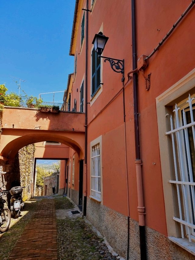 🛥 Sestri Levante – A Quieter Alternative to Cinque Terre