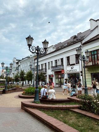 1日で巡るブレスト：要塞、グルメ、そして趣のある街並み。