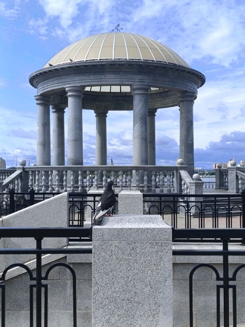 Blagoveshchensk Embankment: A Checklist of Ideas for a Stroll