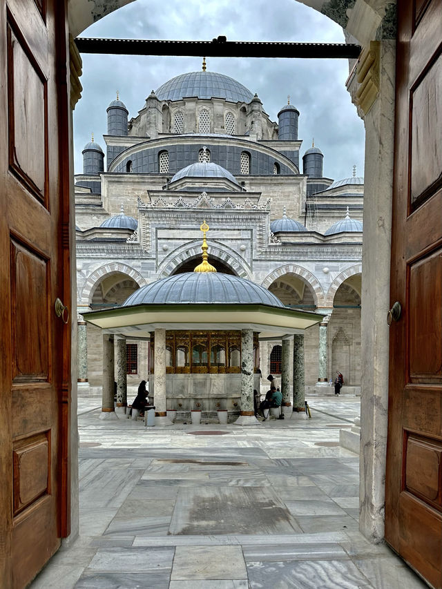 🇹🇷 ISTANBUL: ONE CITY. TWO CONTINENTS. ENDLESS ADVENTURES. ✨ 🇹🇷 ISTANBUL: ONE CITY. TWO CONTINENTS. ENDLESS ADVENTURES. ✨