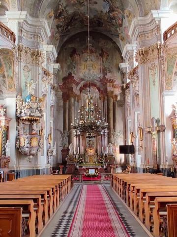 Baroque Beauty in Brzeg: Exploring the Holy Cross Church ⛪️✨