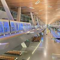 Qatar airport connecting flights waiting 10h