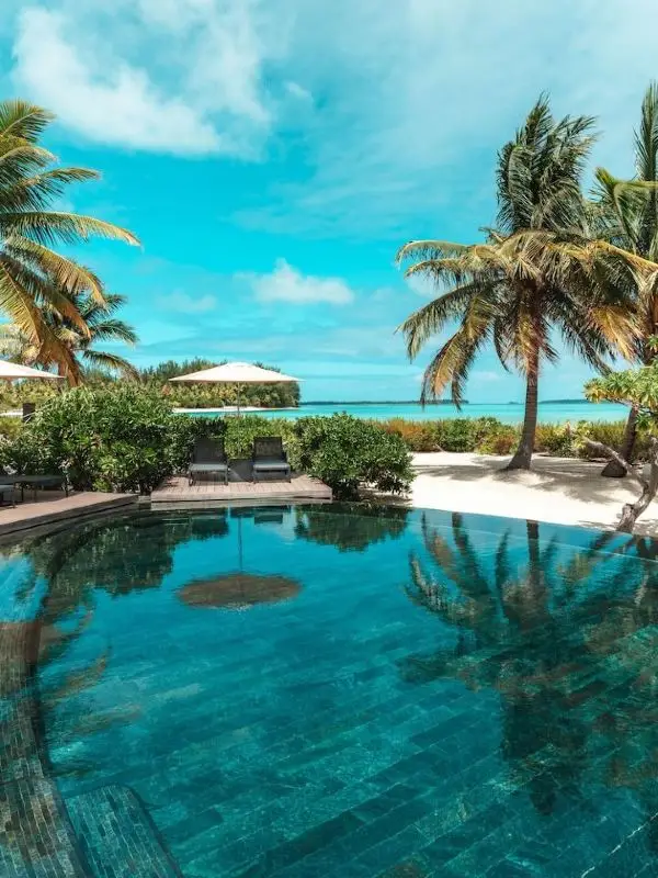 🏝️ Unwind in Luxury: Discover Tetiaroa's Finest Stay 🌟