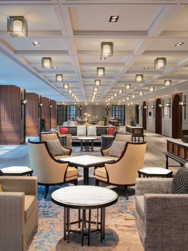 🌟 Phnom Penh's Luxe Retreat: Hyatt Regency 🏰✨