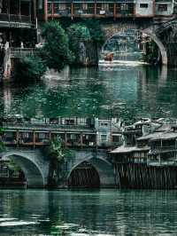 想看古建築又想看山水？說的就是湘西吧