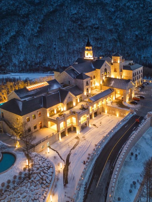 🌟 Benxi Bliss: Hot Springs & Scenic Views! 🍁🏞️