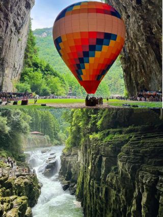 Tenglong Cave, a masterpiece of nature! There are mountains inside the cave, and caves inside the mountains