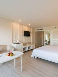 🌟 Chiang Rai's Luxe Stay & Play 🏨💦