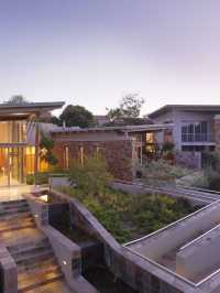 🌟 Sandton's Serene Stay: Seven Villa Hotel & Spa ✨