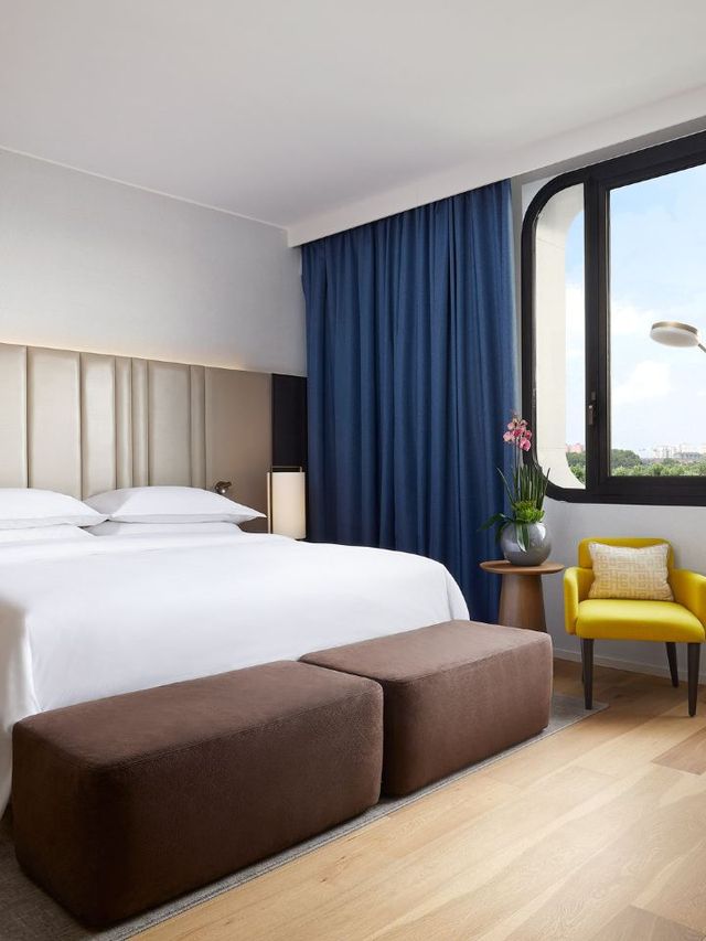 🌟 Milan's Luxe Retreat: Sheraton San Siro 🏟️✨